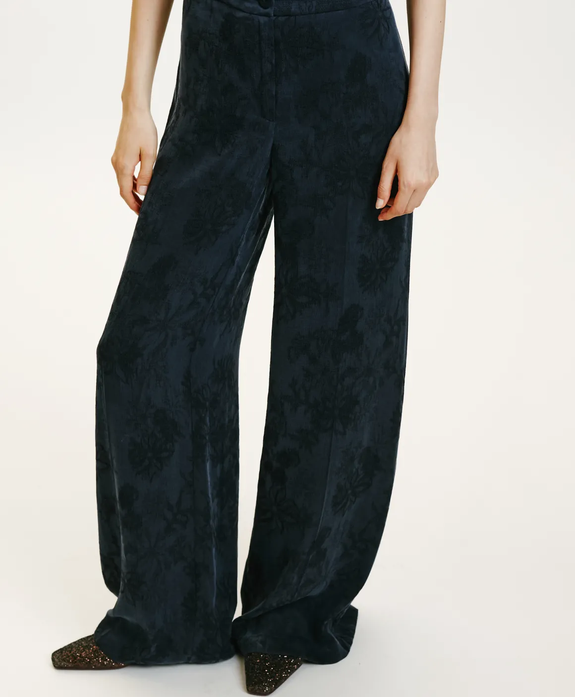 Momoni PANTALONI MISAKI IN LYONCEL VISCOSA JACQUARD- Indaco Shop